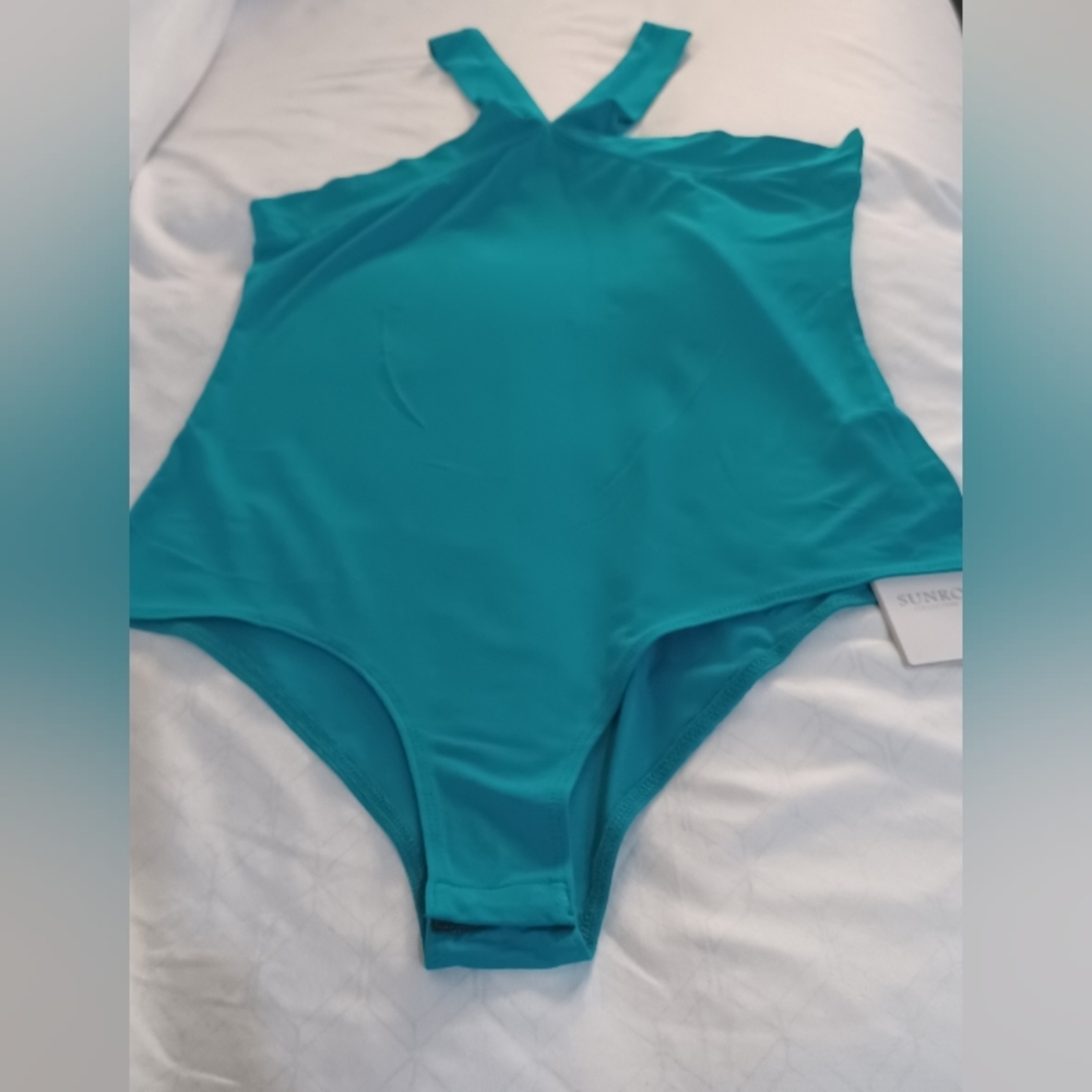 SUNRO collection bodysuit